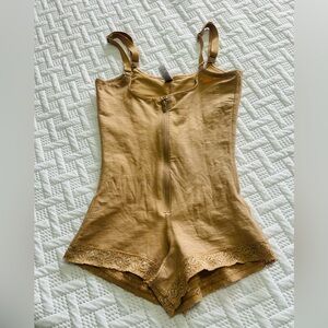 Leonisa®
BOYSHORT CONTOUR
SHAPER WITH BOOTY LIFTER.